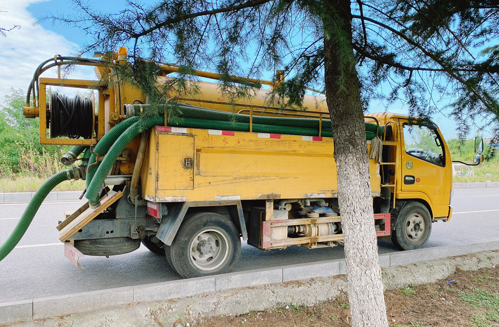 283新合村清洗抽粪车